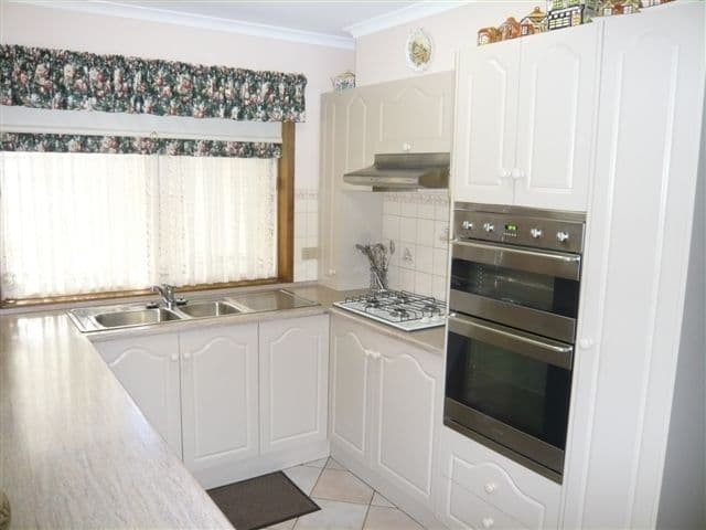 16 Tom Packer Drive, ATHELSTONE SA 5076, Athelstone - Thumbnail 2