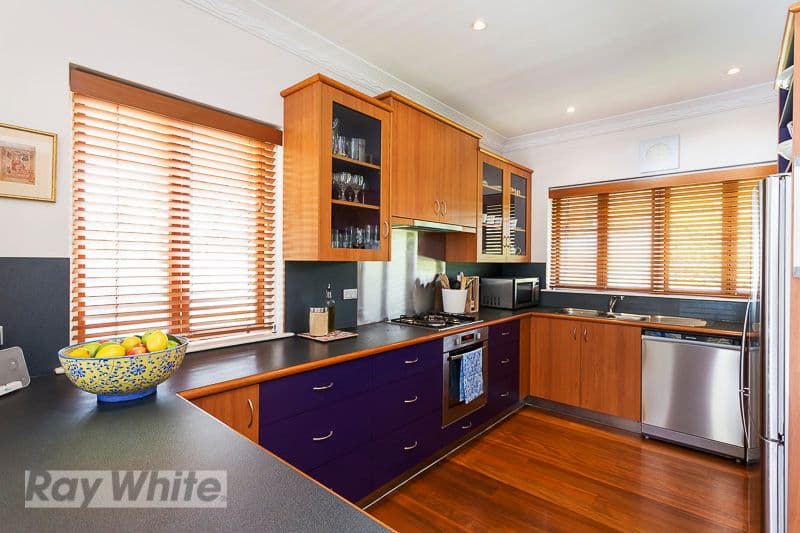 2 Oxley Drive, HOLLAND PARK QLD 4121, Holland Park - Thumbnail 2