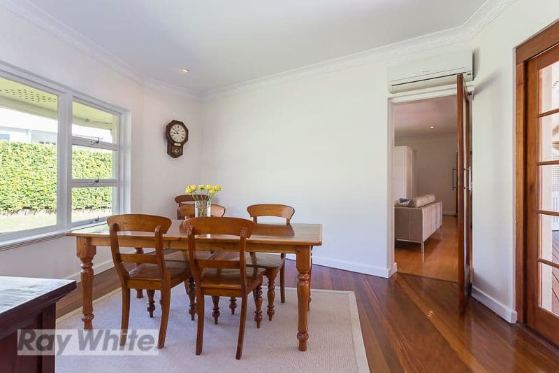 2 Oxley Drive, HOLLAND PARK QLD 4121, Holland Park - Thumbnail 3