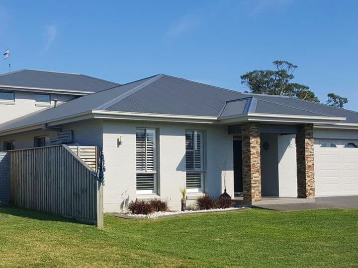 8 Sinclair Drive, Tea Gardens - Image 1