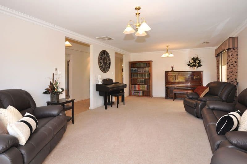 2 Nicholas Walk, ABERFOYLE PARK SA 5159, Aberfoyle Park - Thumbnail 6