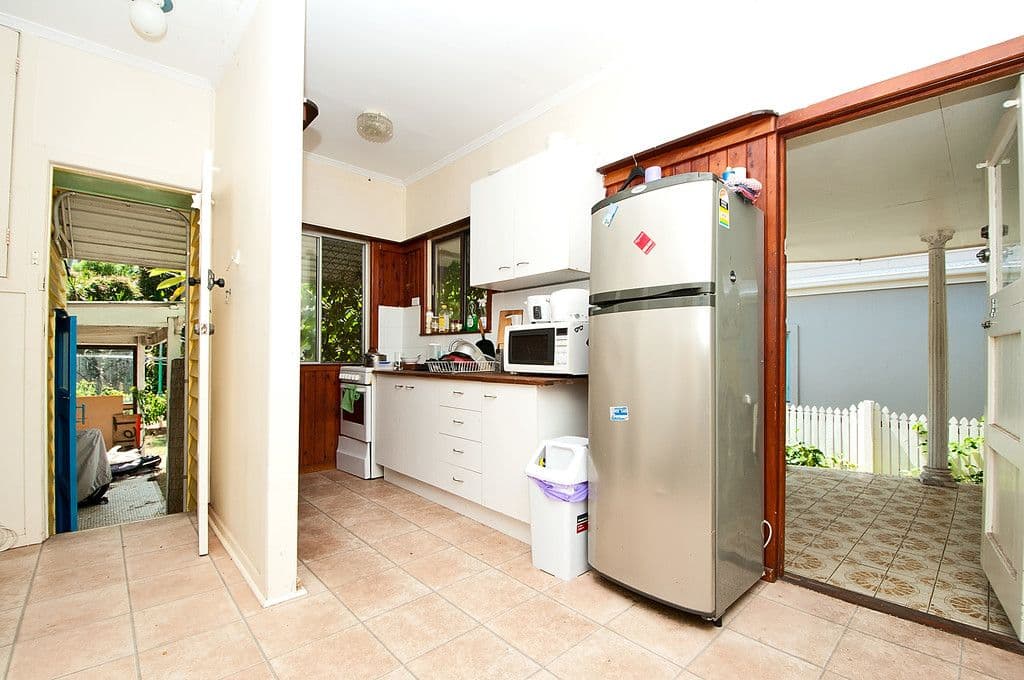 15 Thornton Street, Surfers Paradise QLD 4217, Surfers Paradise - Thumbnail 3