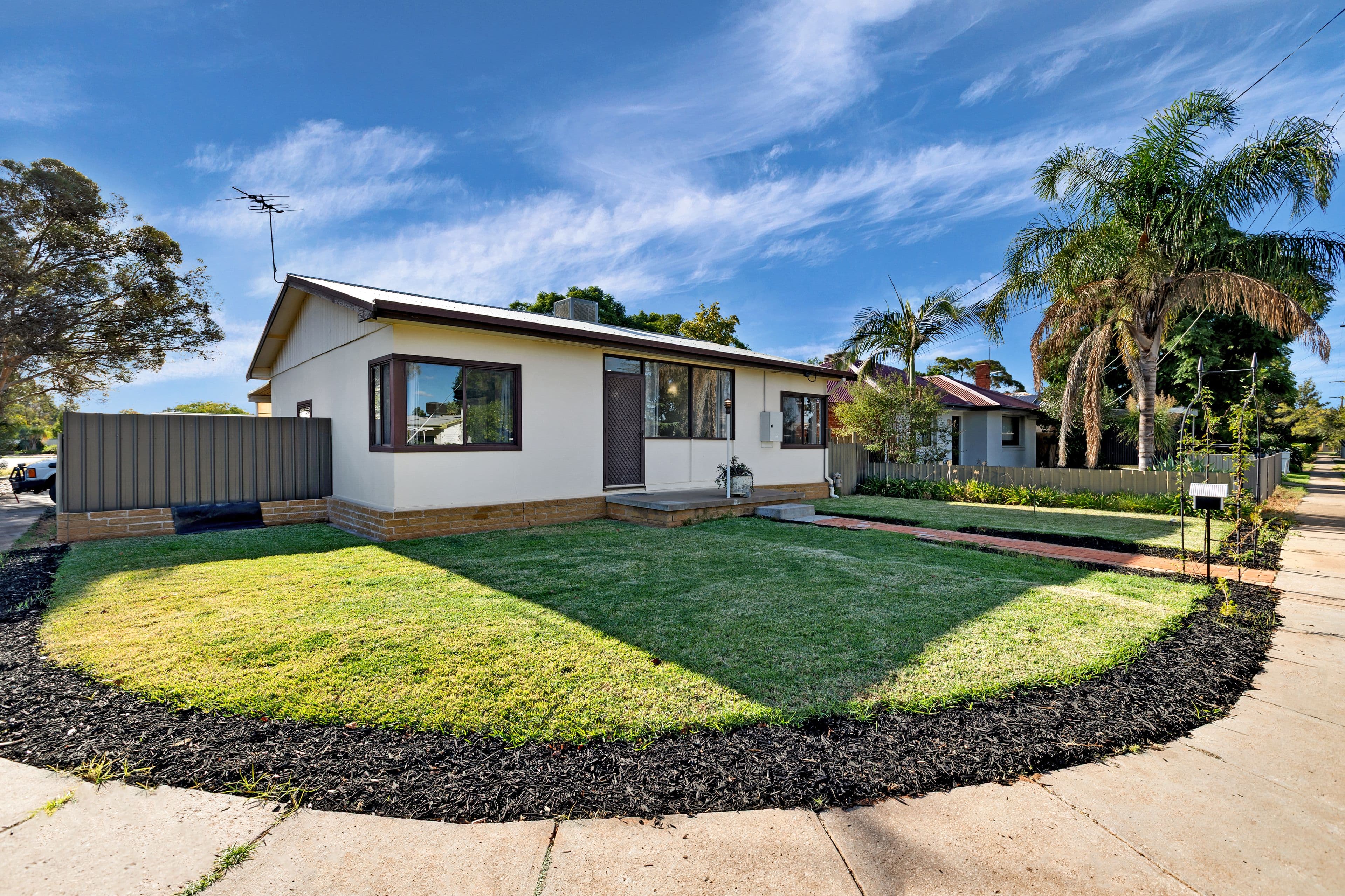 17 Mimosa Avenue, Mildura VIC 3500, Mildura - Thumbnail 2