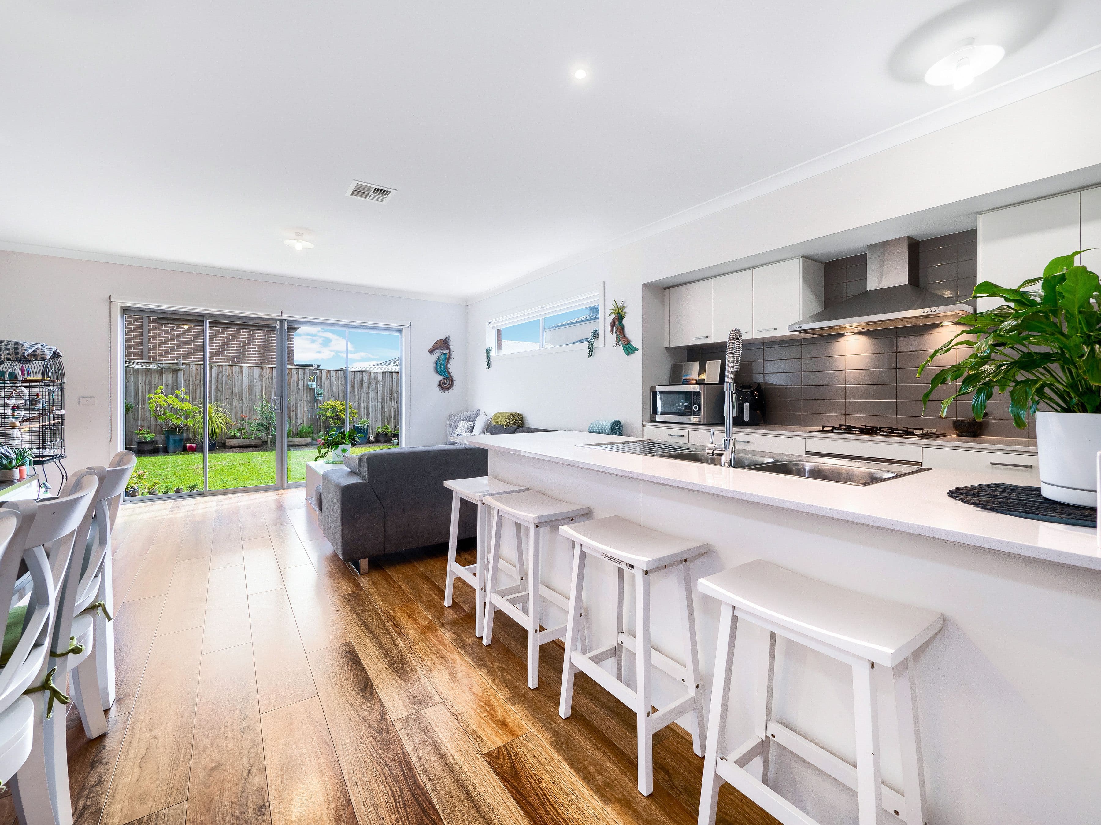 5 Carmichael Avenue, Cranbourne West VIC 3977, Cranbourne West - Thumbnail 5