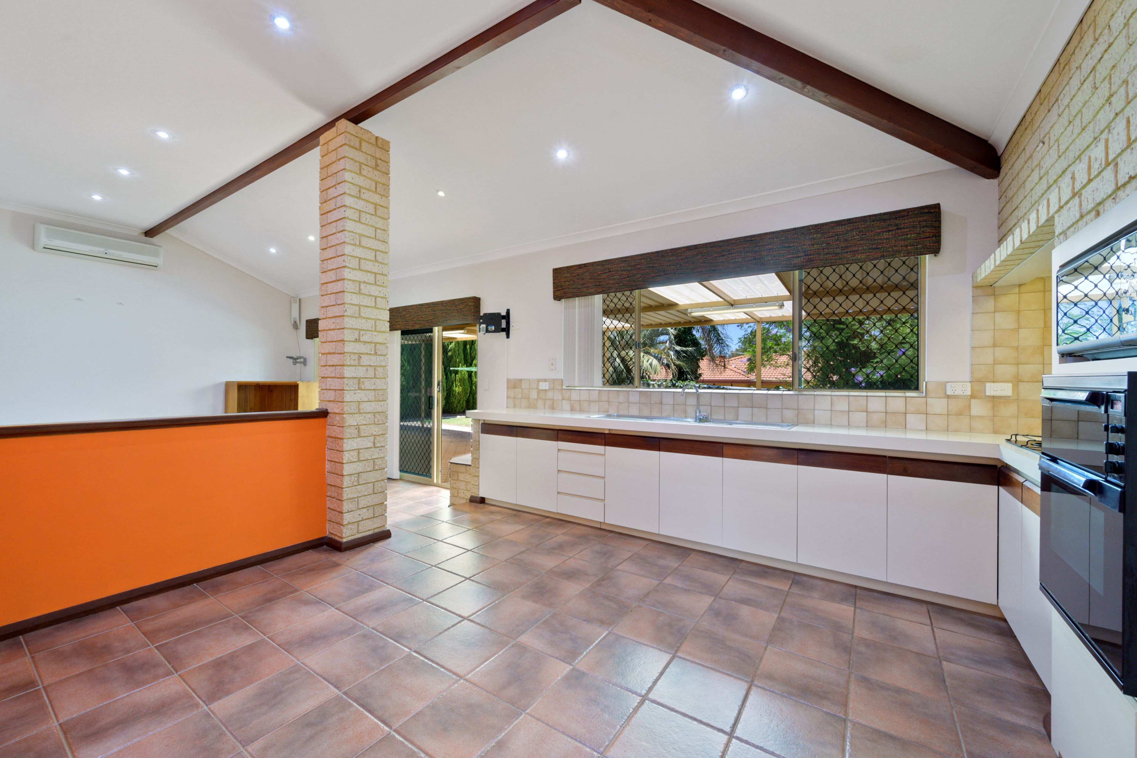 22 Horton Crescent, Marangaroo WA 6064, Marangaroo - Thumbnail 5