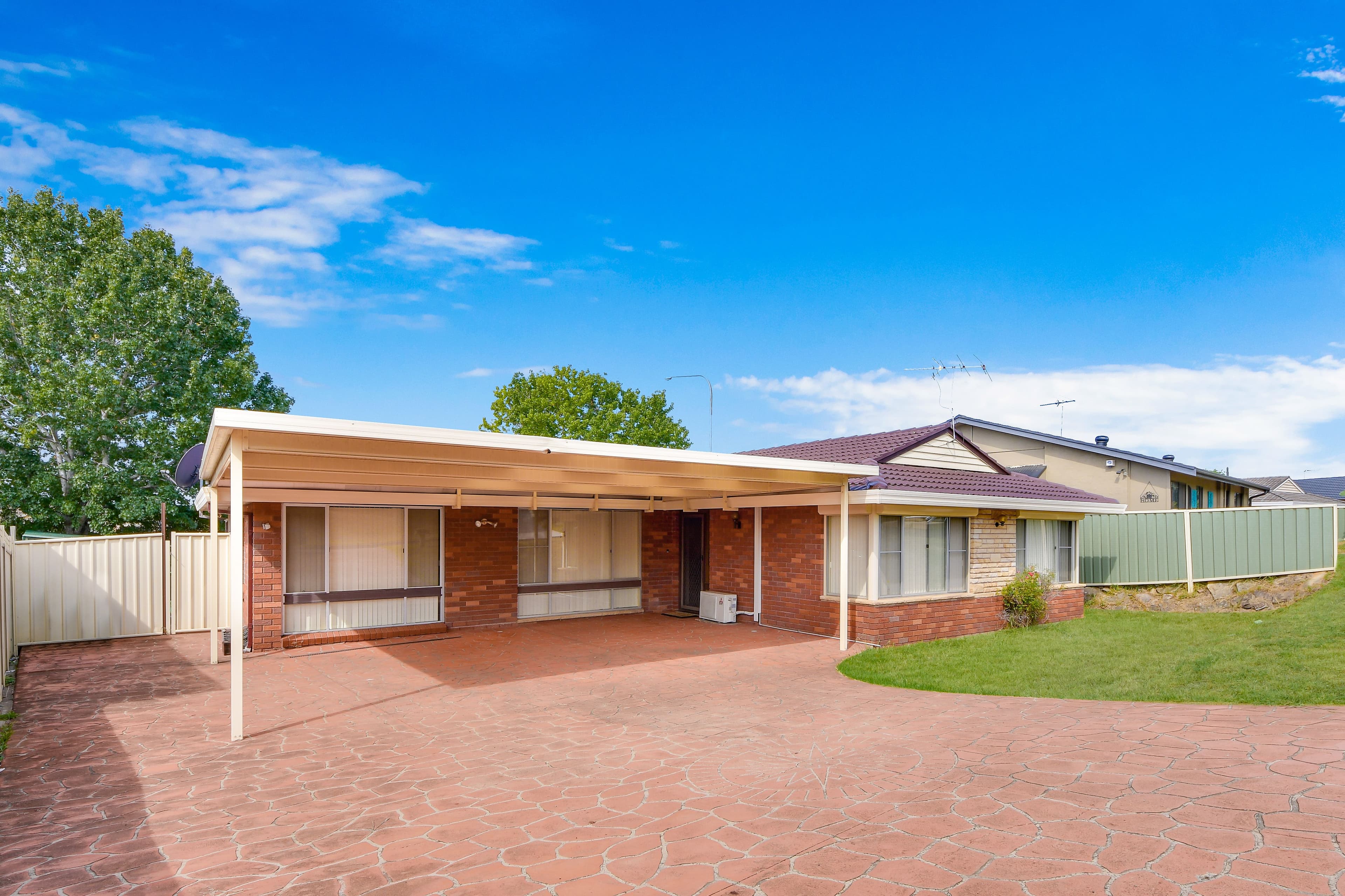 10 Semillon Crescent, Eschol Park - Image 1