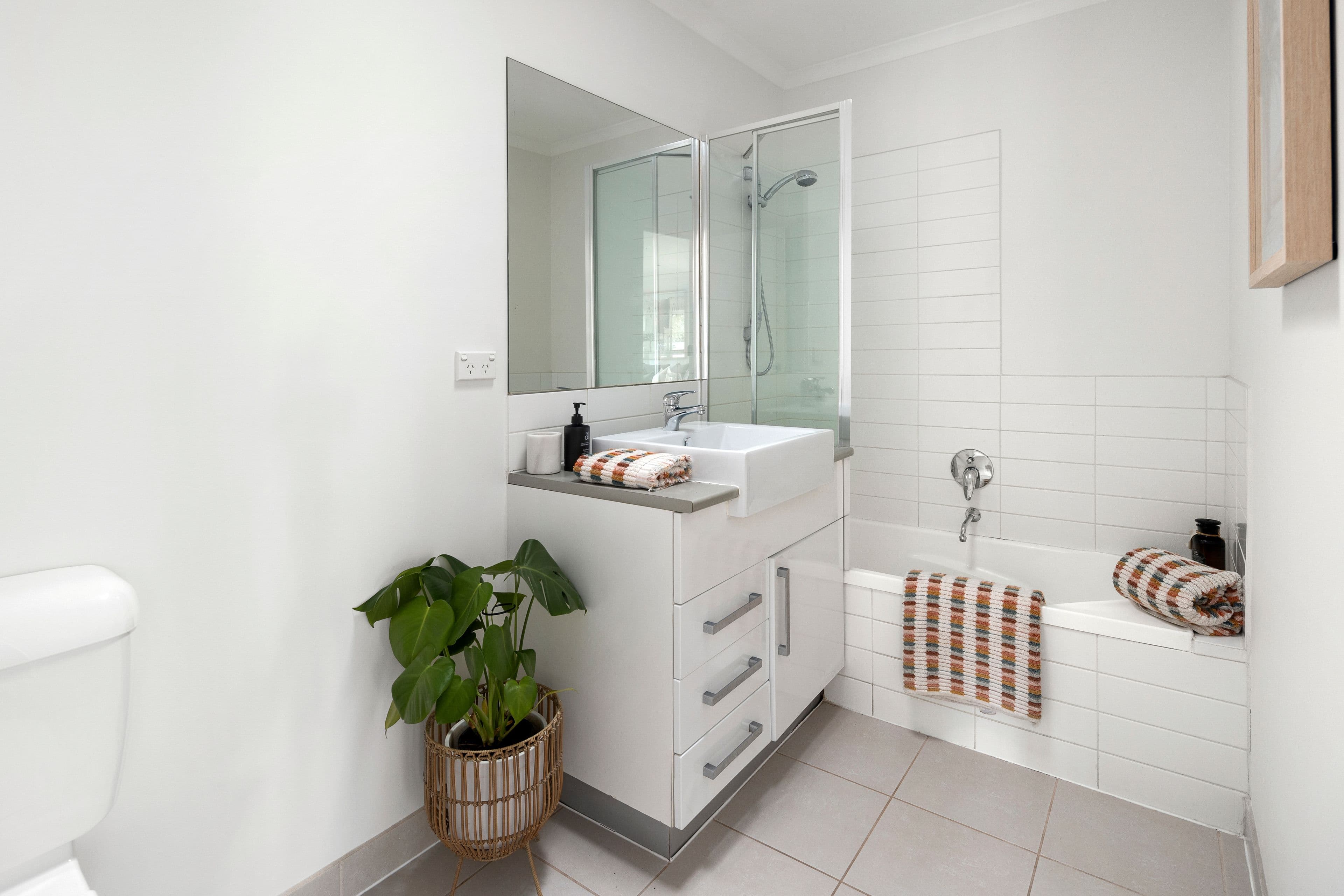24-26 Robinia Street, Frankston VIC 3199, Frankston - Thumbnail 7