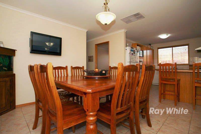 29 Fairhaven Boulevard, CRANBOURNE VIC 3977, Cranbourne West - Thumbnail 5