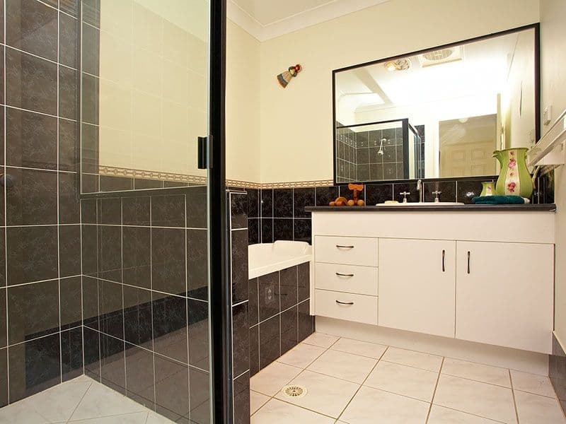 7 Glorious Court, NORTH LAKES QLD 4509, North Lakes - Thumbnail 5