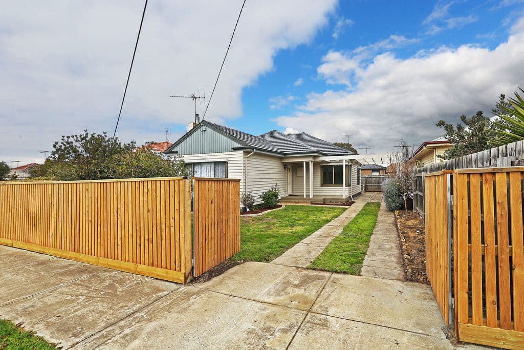 13 Watson Avenue, Belmont VIC 3216, Belmont - Thumbnail 2