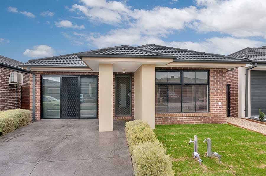 24 Viewside Crescent, Craigieburn VIC 3064, Craigieburn - Image 1