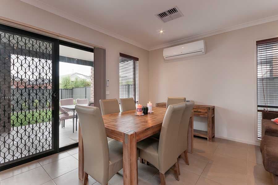 24 Viewside Crescent, Craigieburn VIC 3064, Craigieburn - Thumbnail 3