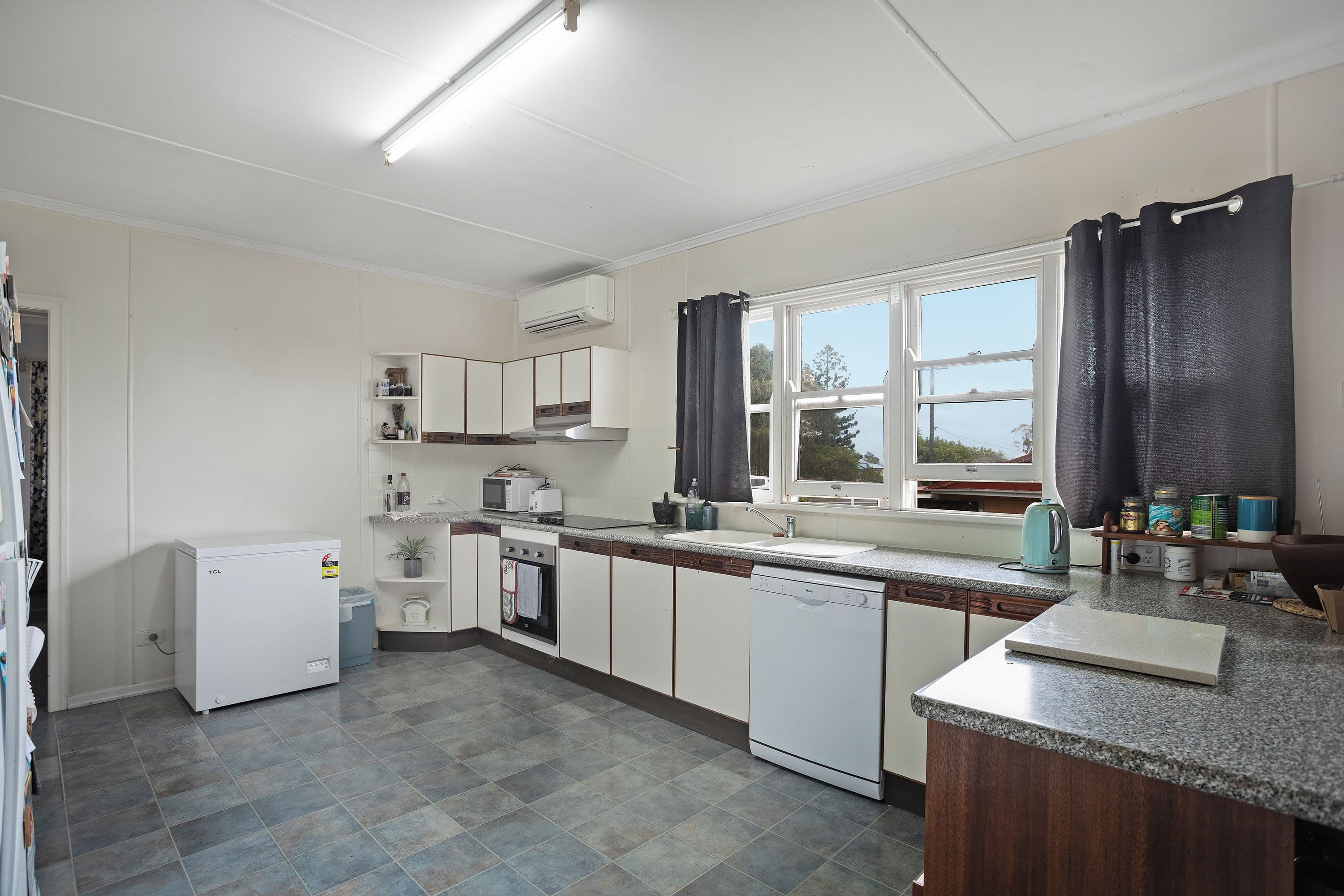 59 Toowoomba Road, Oakey QLD 4401, Oakey - Thumbnail 5