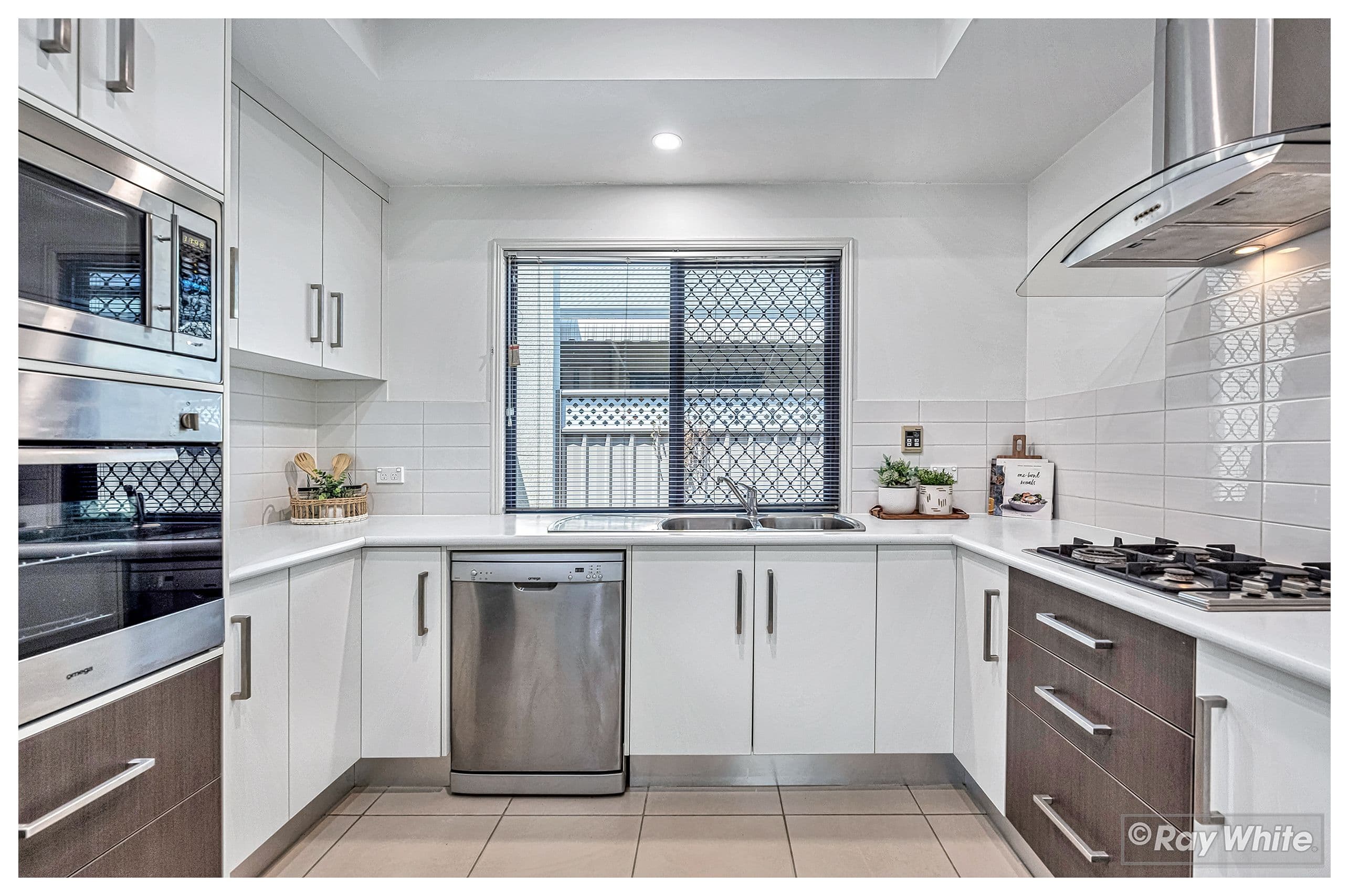 12 Patrick Street, Allenstown QLD 4700, Allenstown - Thumbnail 8