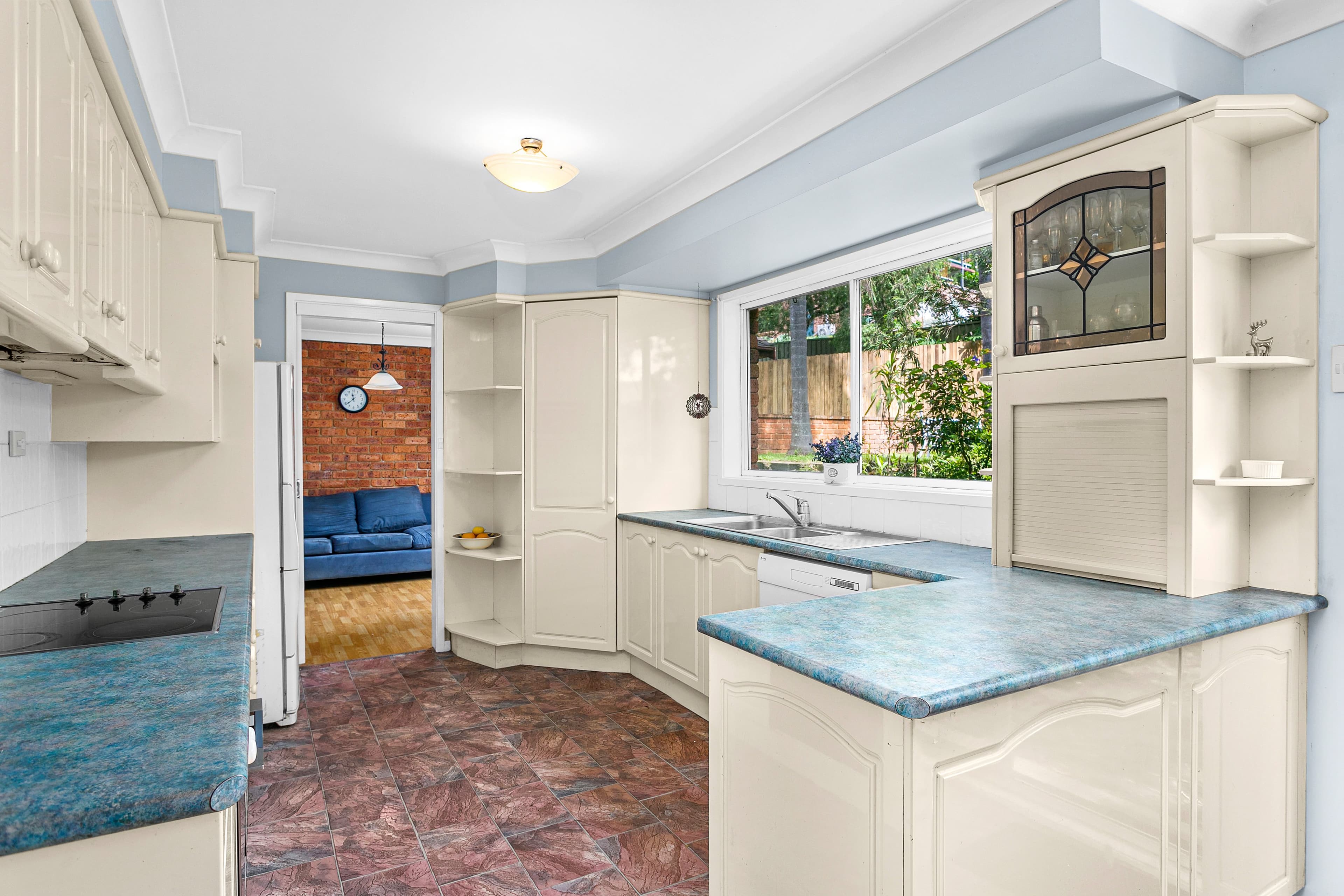 10 The Crescent, Helensburgh NSW 2508, Helensburgh - Thumbnail 4