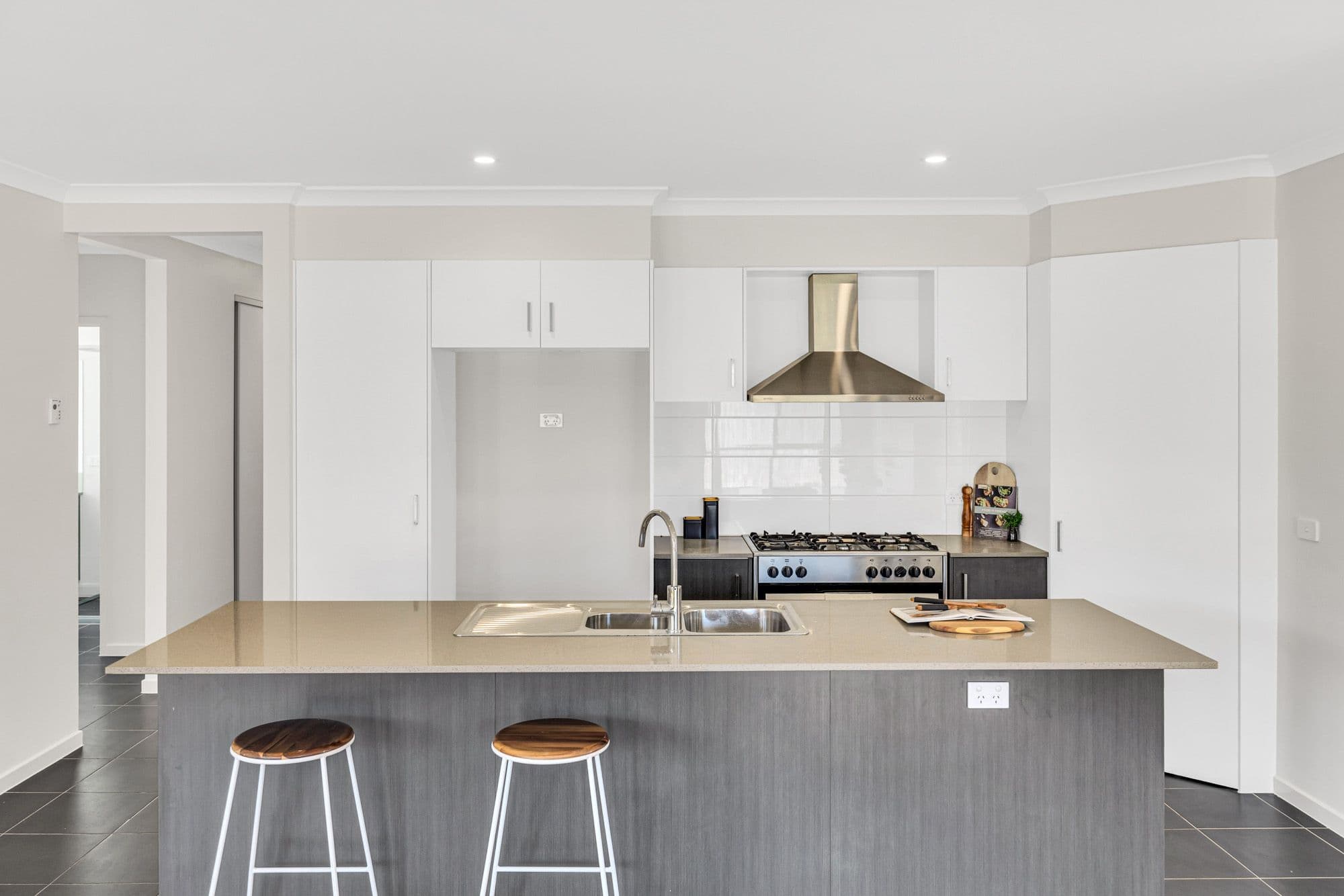 34 Dajarra Avenue, Wyndham Vale VIC 3024, Wyndham Vale - Thumbnail 3