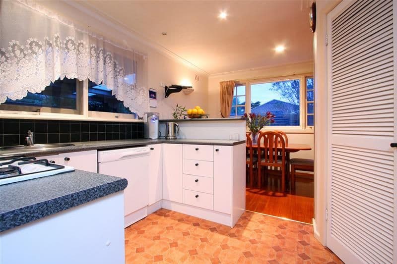 10 Hillboro Court, WATSONIA VIC 3087, Watsonia - Thumbnail 4