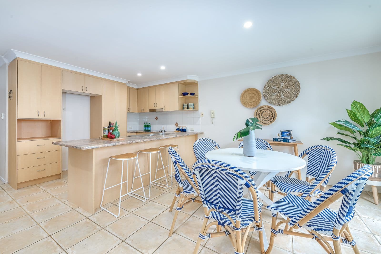 15 Esther Place, SURFERS PARADISE QLD 4217, Surfers Paradise - Thumbnail 2