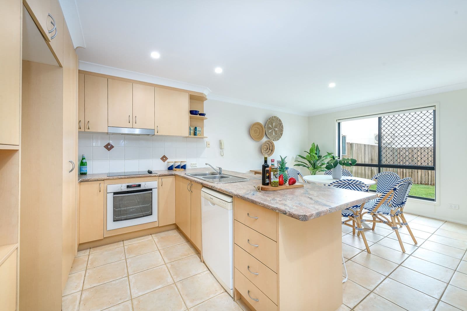 15 Esther Place, SURFERS PARADISE QLD 4217, Surfers Paradise - Thumbnail 3