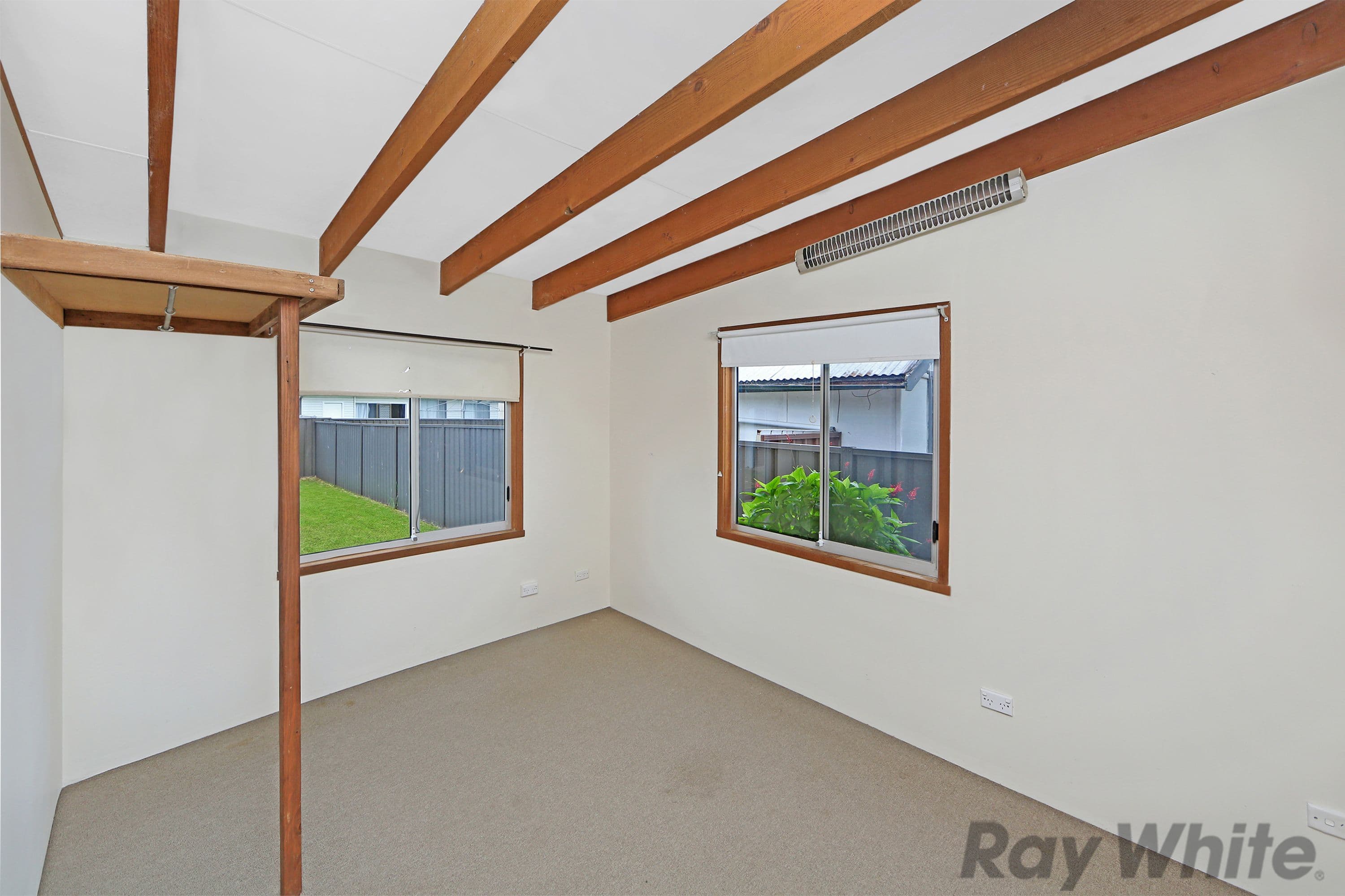 31 Crossingham Street, Canton Beach - Thumbnail 5