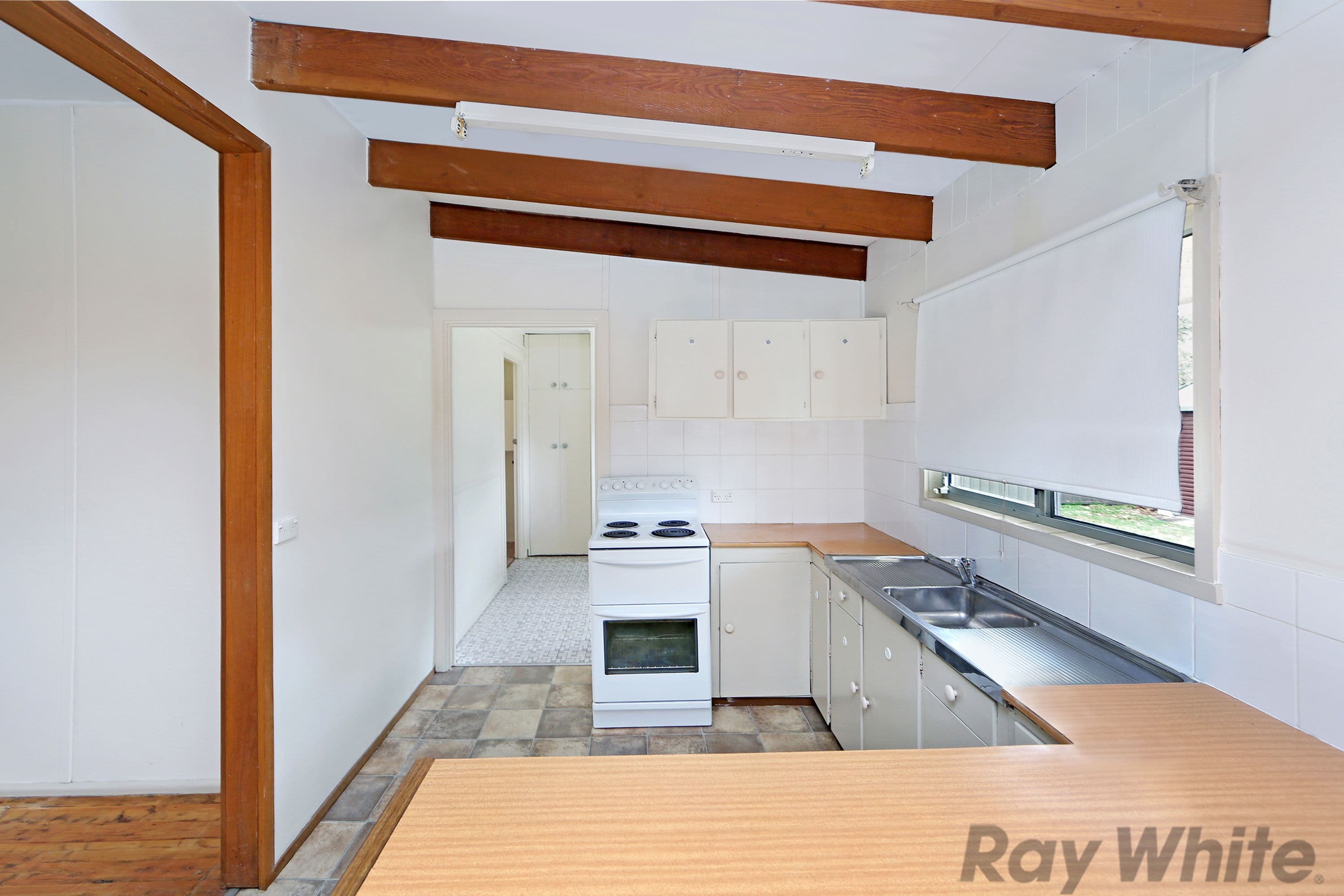 31 Crossingham Street, Canton Beach - Thumbnail 6
