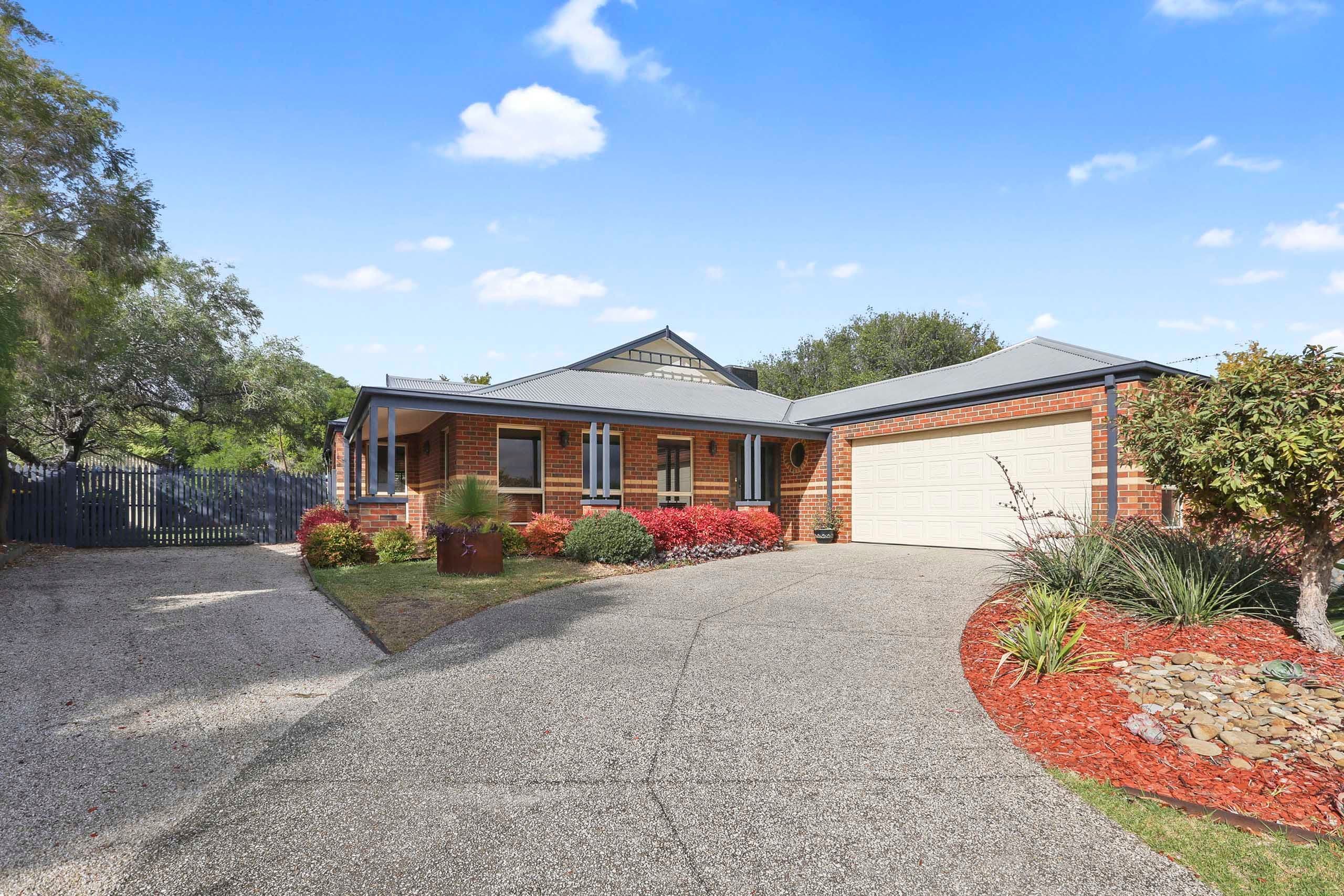 12 Mungari Court, Lara VIC 3212, Lara - Image 1