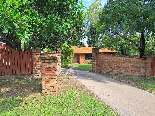 2 Duranta Street, BELLBOWRIE QLD 4070, Bellbowrie - Thumbnail 3