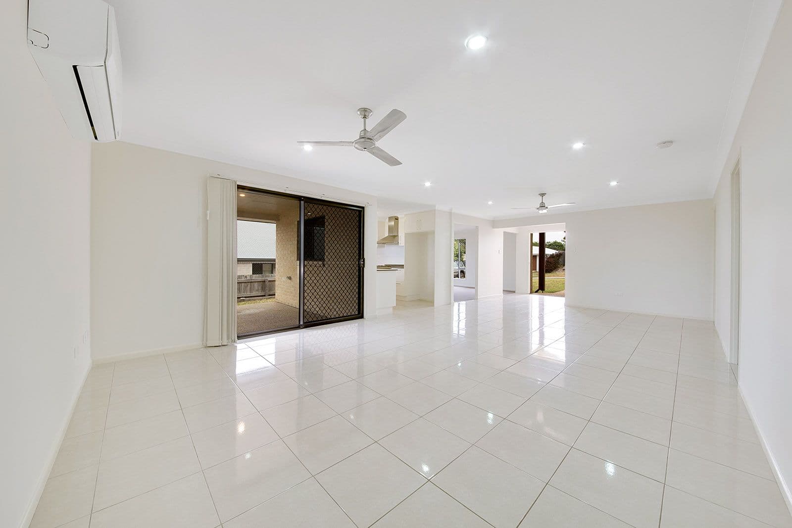 29 Briffney Street, Kirkwood QLD 4680, Kirkwood - Thumbnail 4