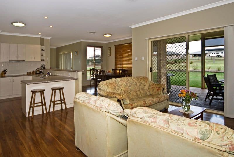 57 Palmer Drive, HIGHFIELDS QLD 4352, Highfields - Thumbnail 6