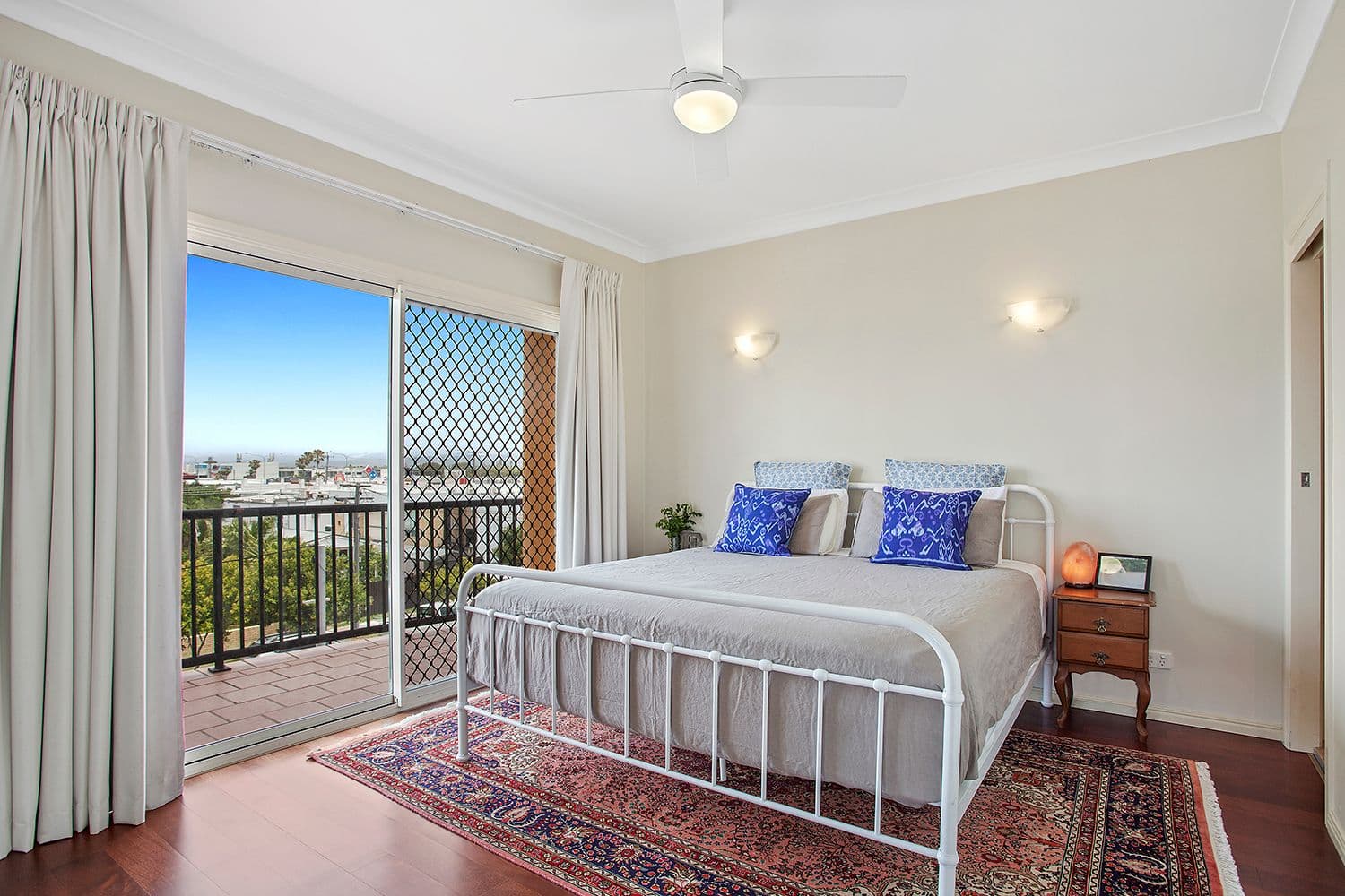 37 Sunbrite Avenue, Mermaid Beach QLD 4218, Mermaid Beach - Thumbnail 5
