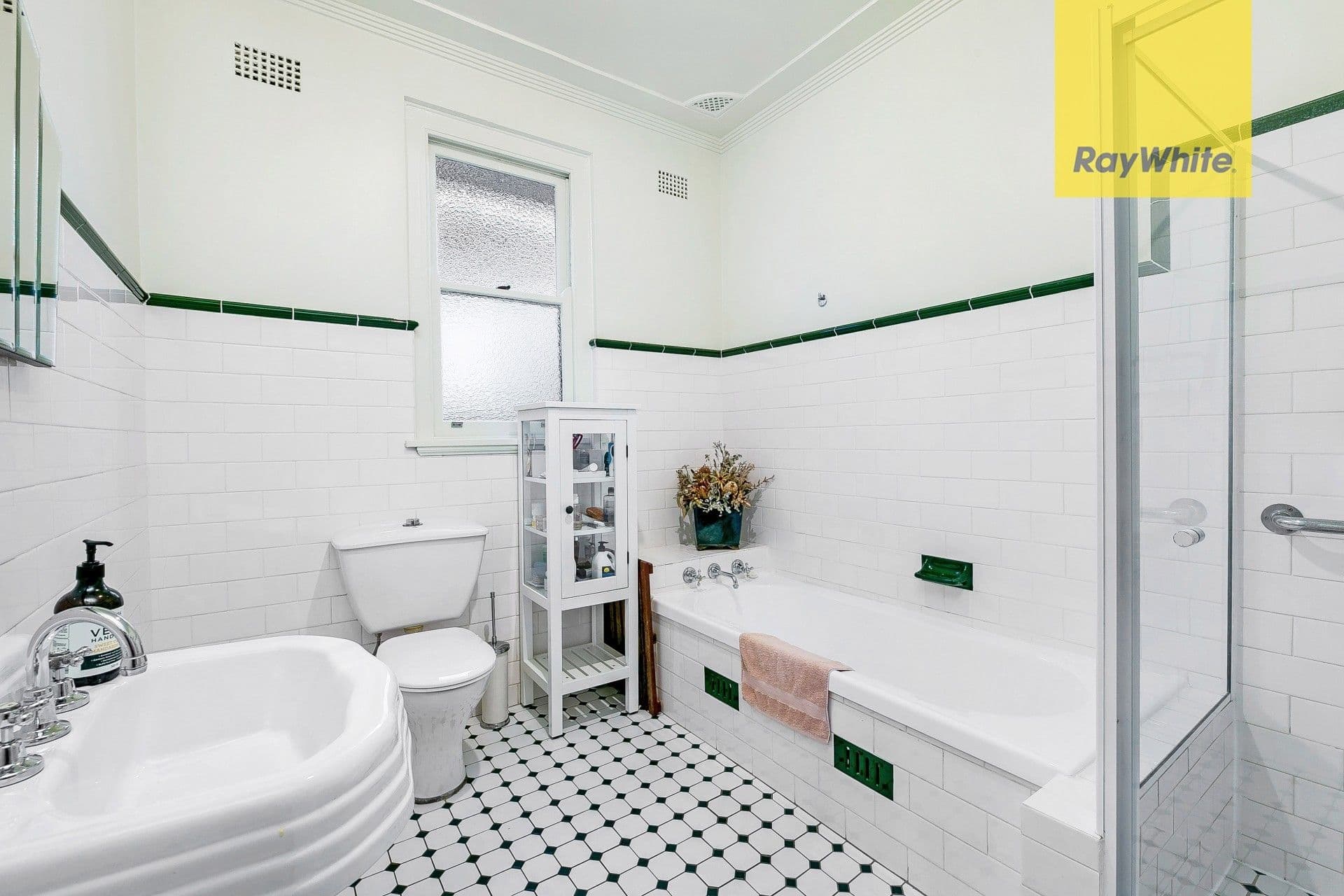 18 Sutherland Road, North Parramatta NSW 2151, North Parramatta - Thumbnail 8