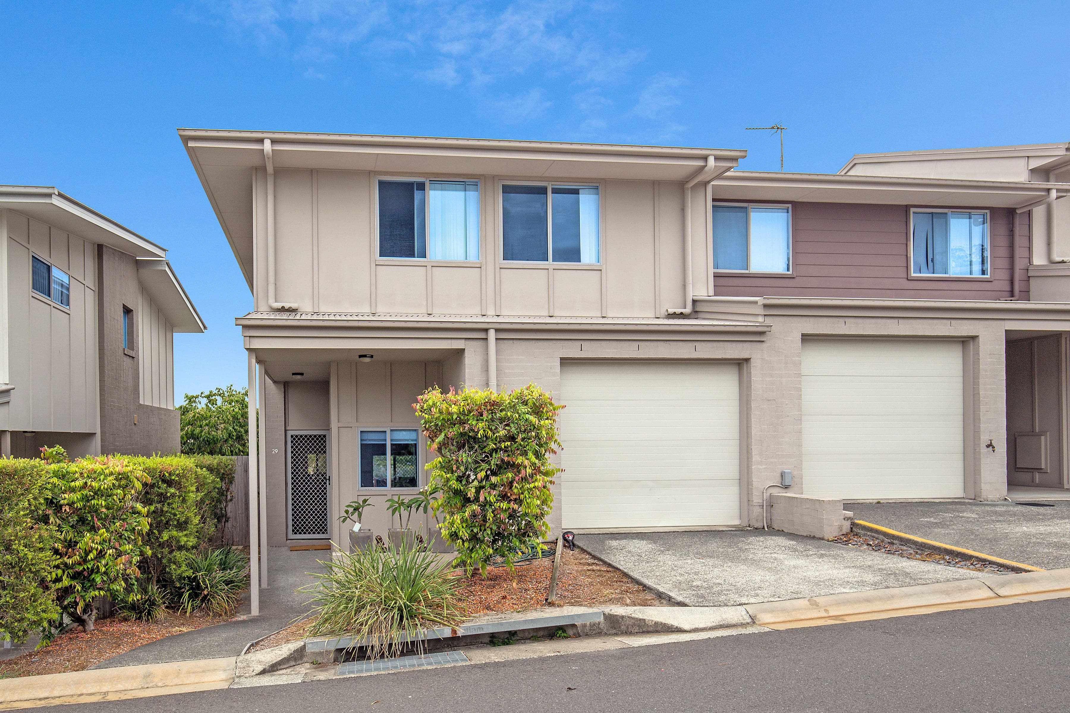 2 Sangster Crescent, Pacific Pines QLD 4211, Pacific Pines - Image 1
