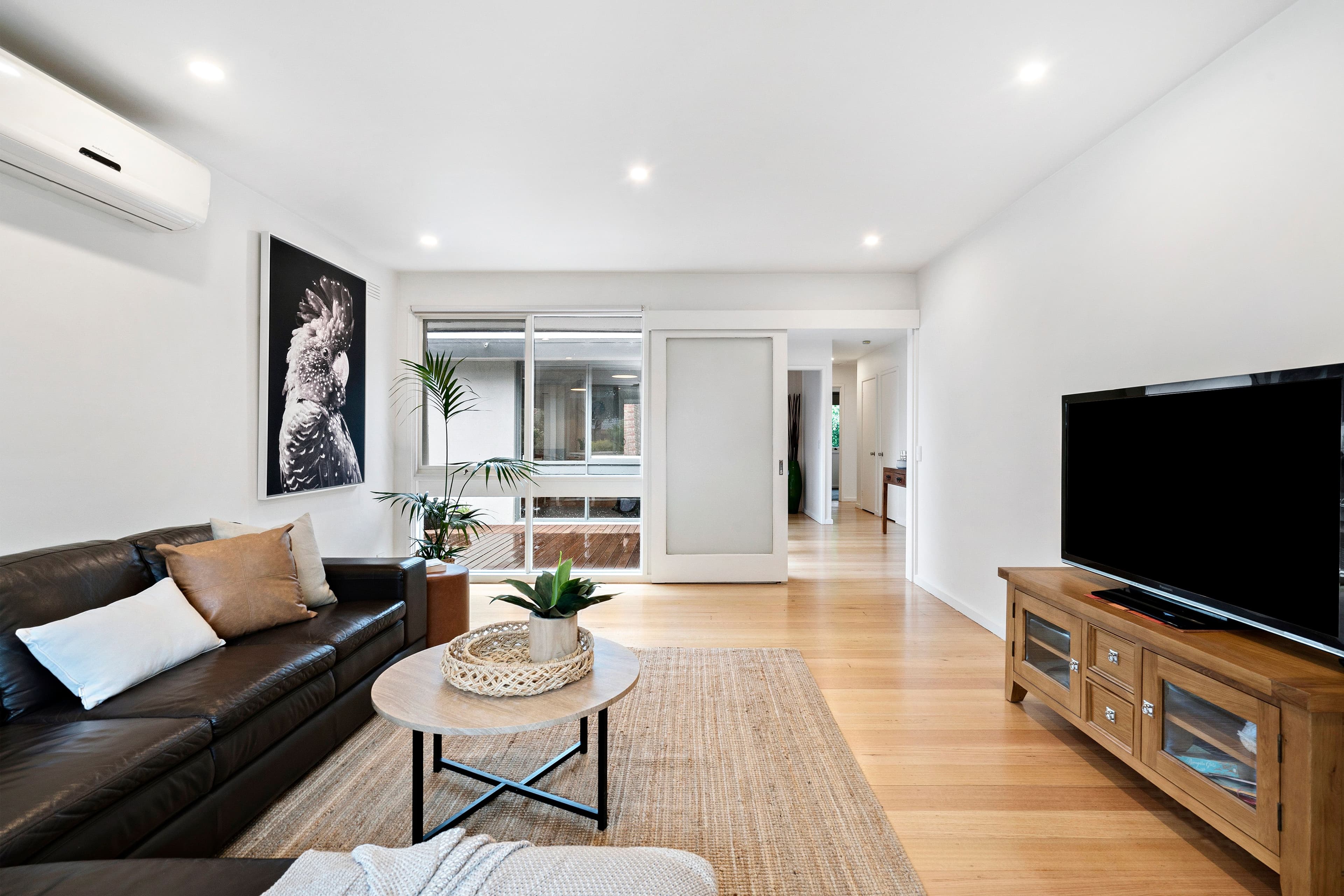 11 Minton Drive, Frankston VIC 3199, Frankston - Thumbnail 2