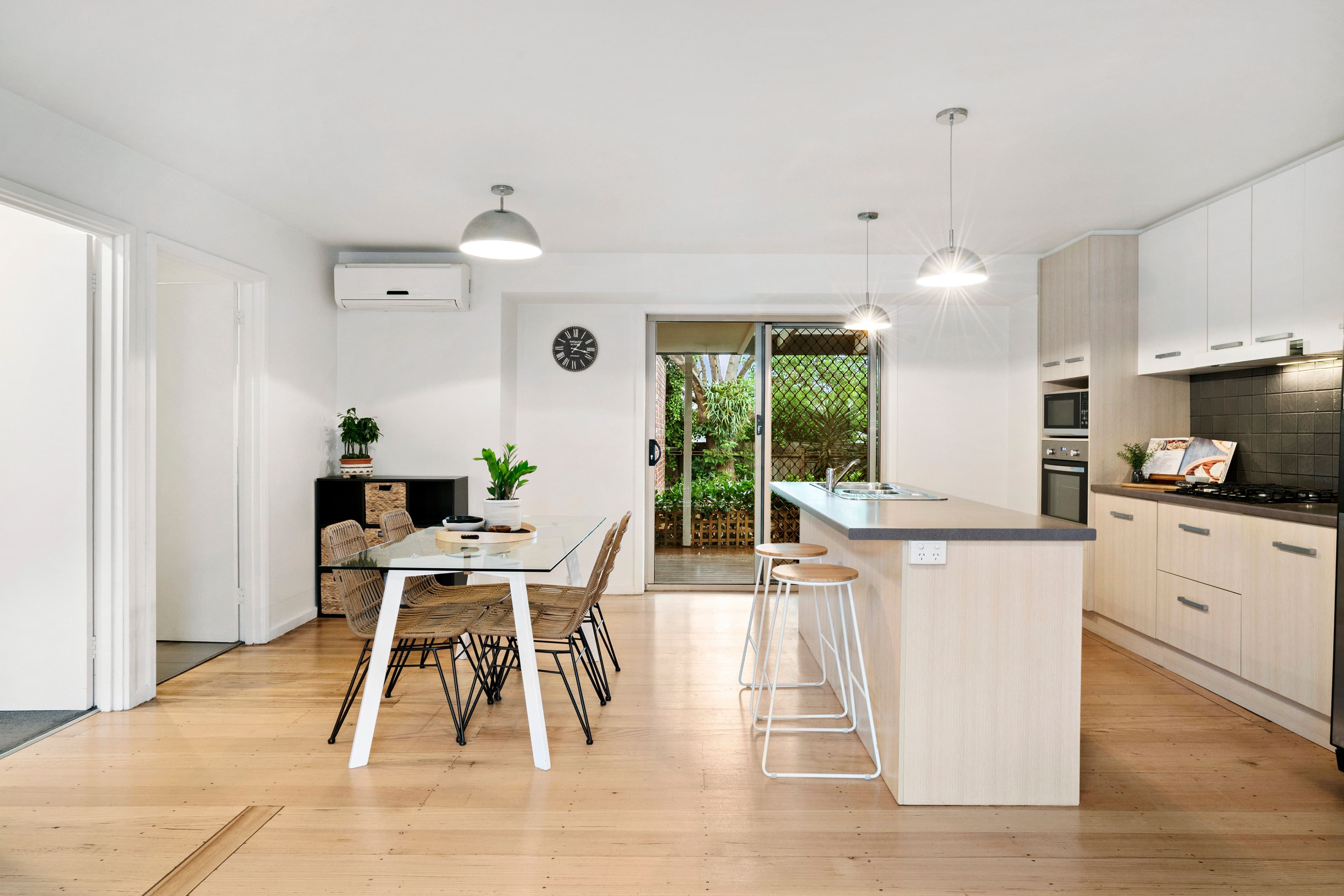 11 Minton Drive, Frankston VIC 3199, Frankston - Thumbnail 3