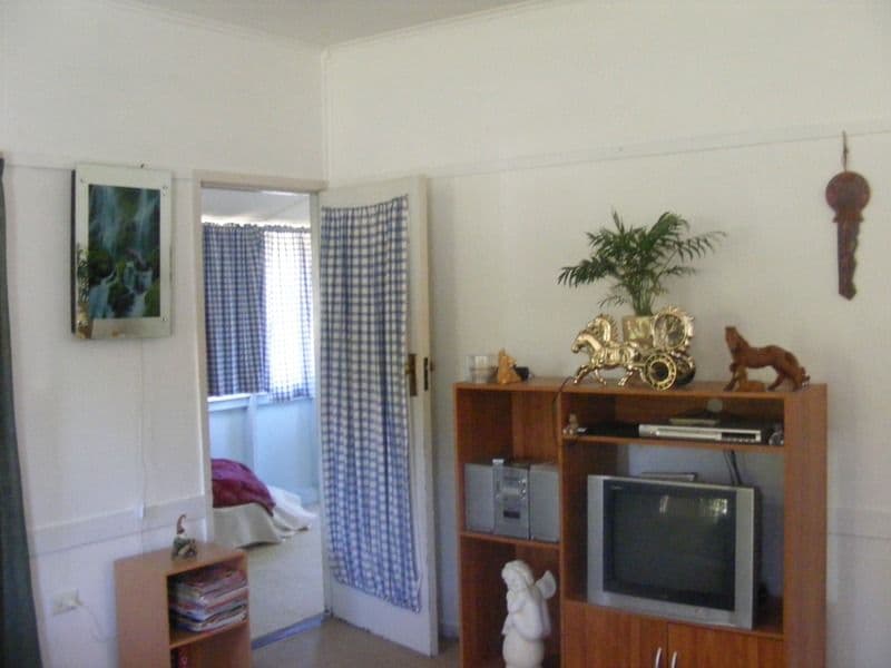18 Nettleton Crescent, MOOROOKA QLD 4105, Moorooka - Thumbnail 2