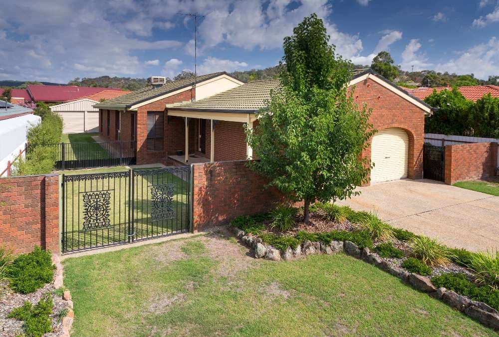 373 Poplar Drive, LAVINGTON NSW 2641, Lavington - Image 1