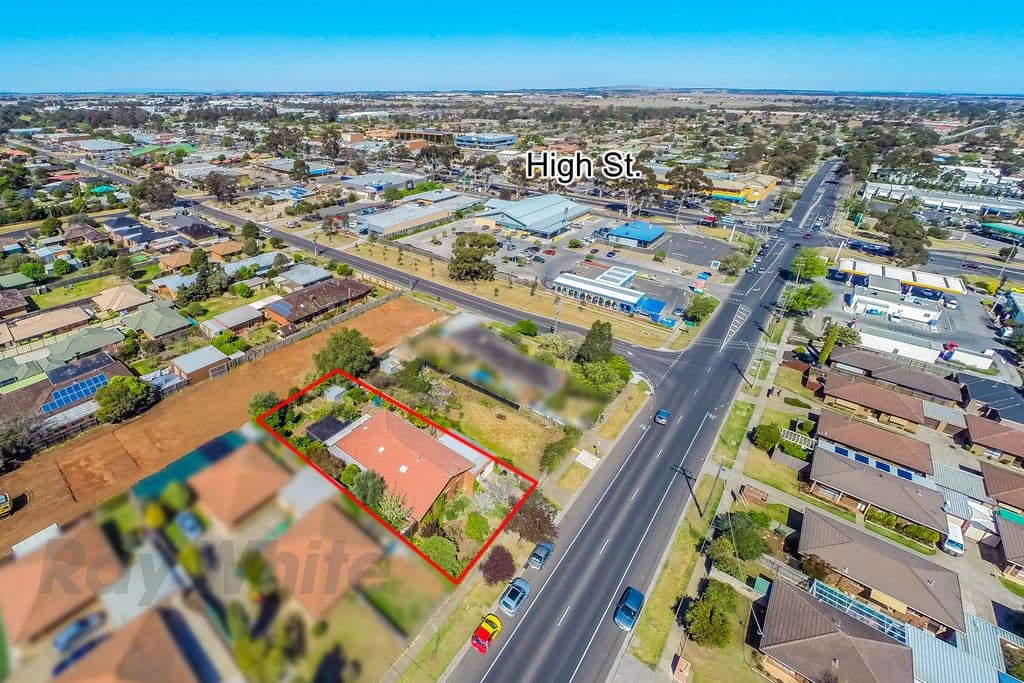 10 O'Neills Road, MELTON VIC 3337, Melton - Image 1