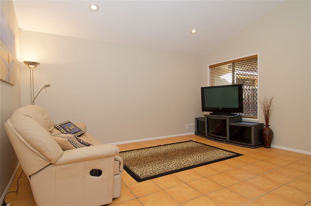 42 Jamieson Drive, Parkwood QLD 4214, Parkwood - Thumbnail 3