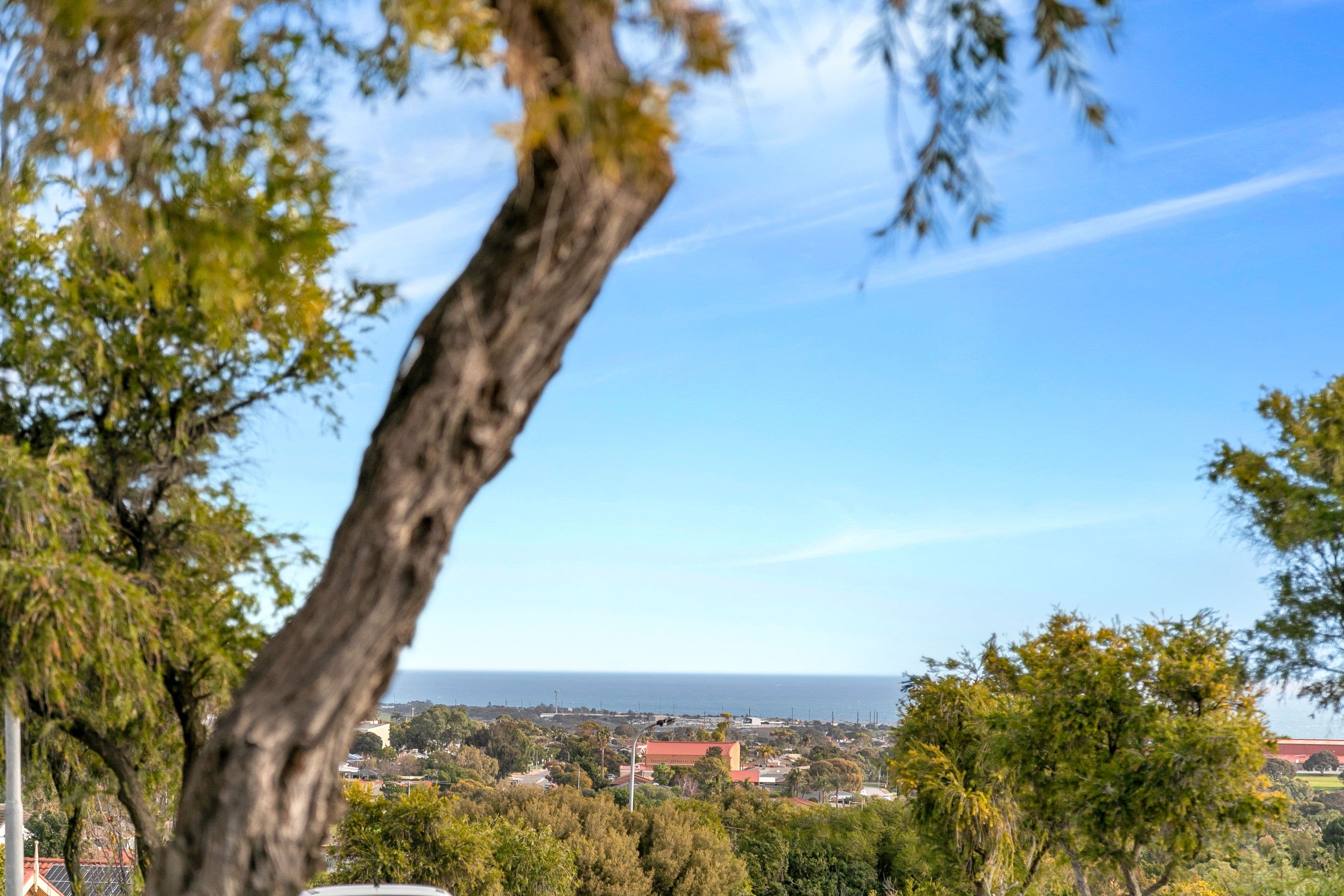 18 Vennachar Drive, Hallett Cove SA 5158, Hallett Cove - Thumbnail 2