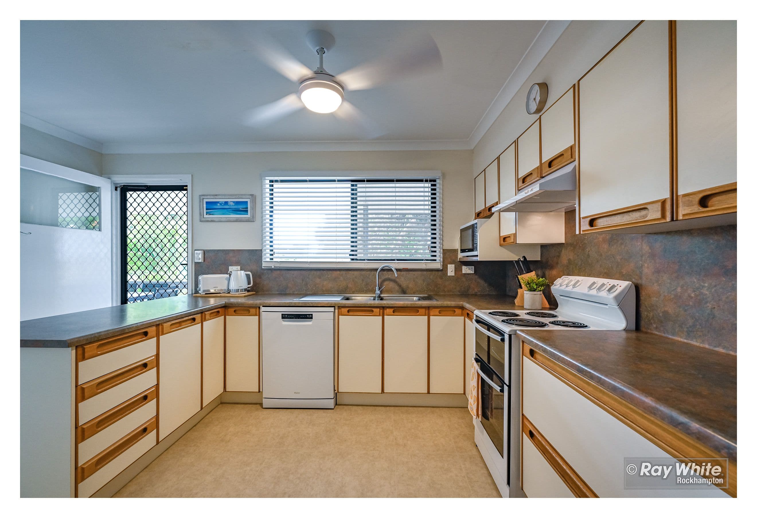 274 Elphinstone Street, Koongal QLD 4701, Koongal - Thumbnail 7