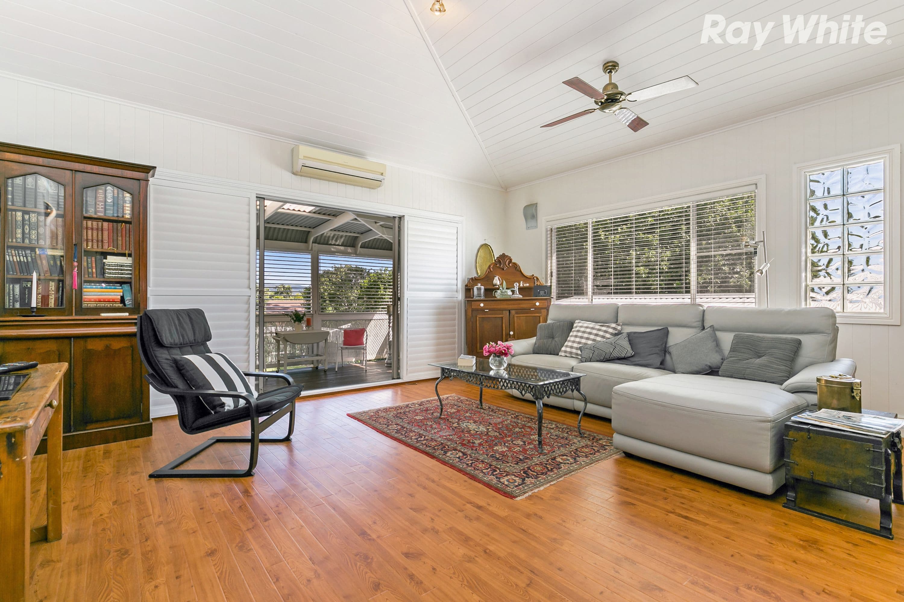 47 Patrick Crescent, Saratoga - Thumbnail 2