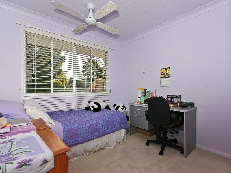 2 St Kevins Avenue, BENOWA QLD 4217, Benowa - Thumbnail 8