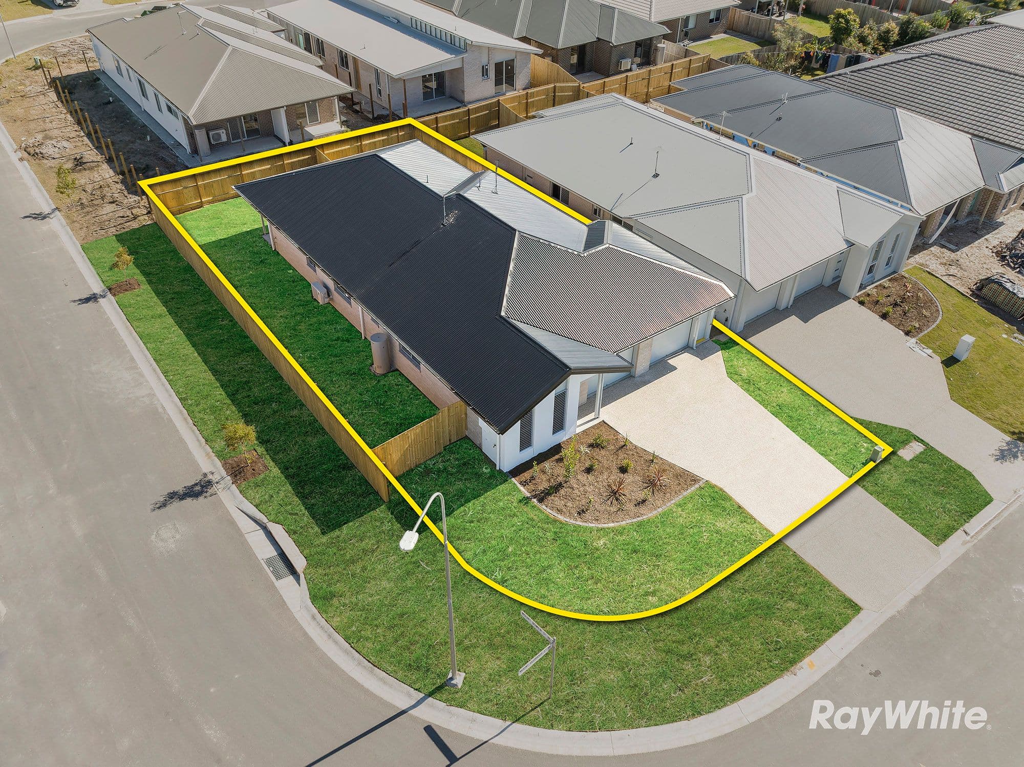 19 Mount Bowen Street, Park Ridge QLD 4125, Park Ridge - Thumbnail 3