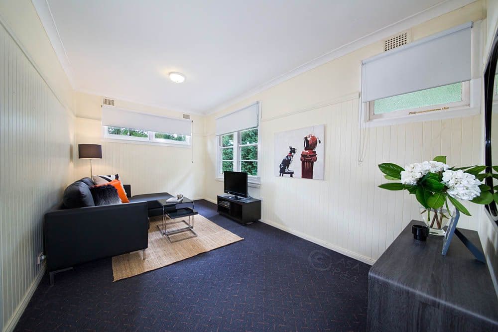 26 Lakeview Avenue, Blackheath - Thumbnail 8
