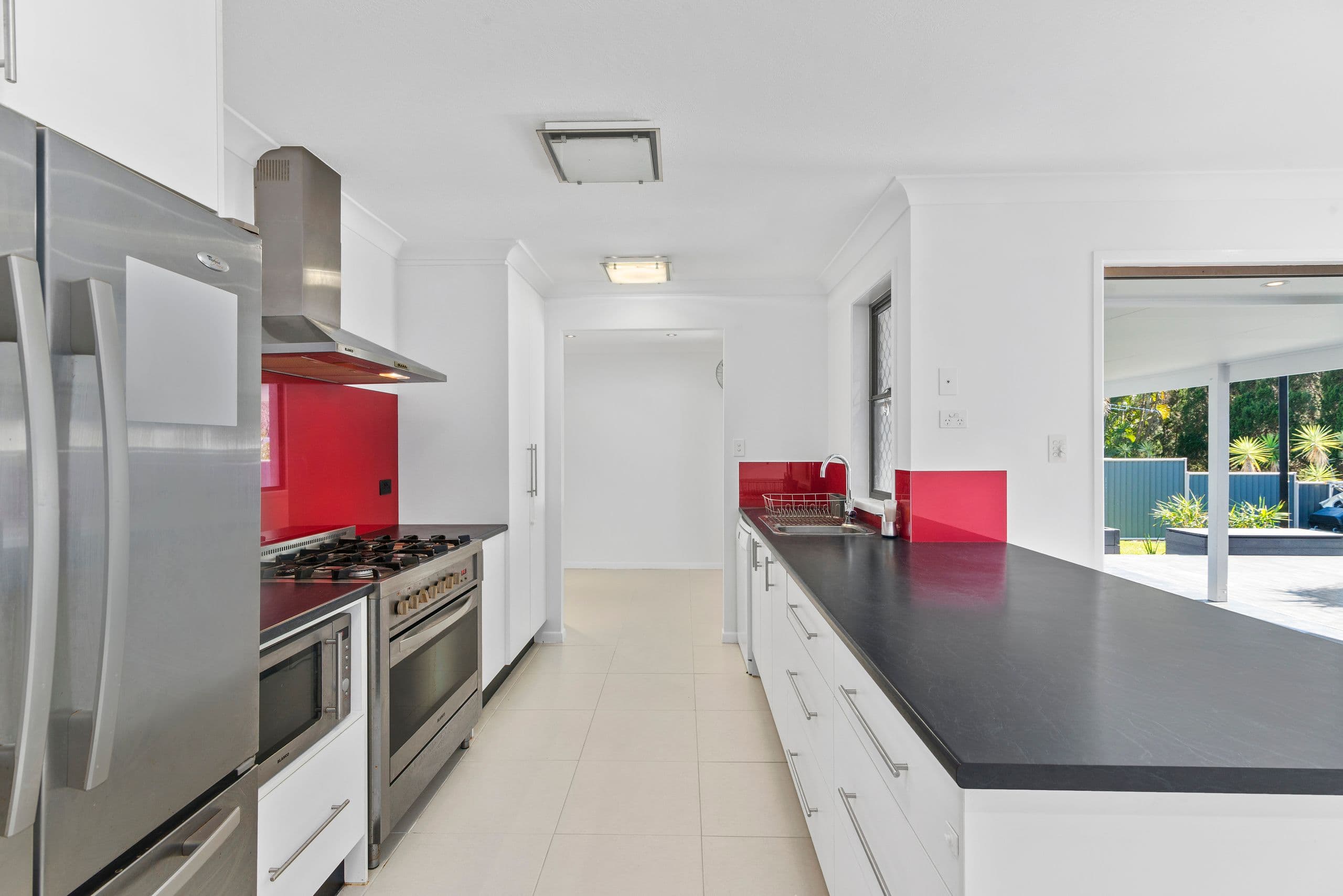 6 Tudor Court, Currumbin Waters QLD 4223, Currumbin Waters - Thumbnail 4