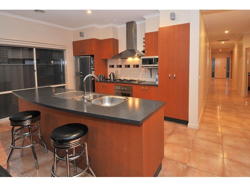 4 Explorer Place, CRAIGIEBURN VIC 3064, Craigieburn - Thumbnail 2