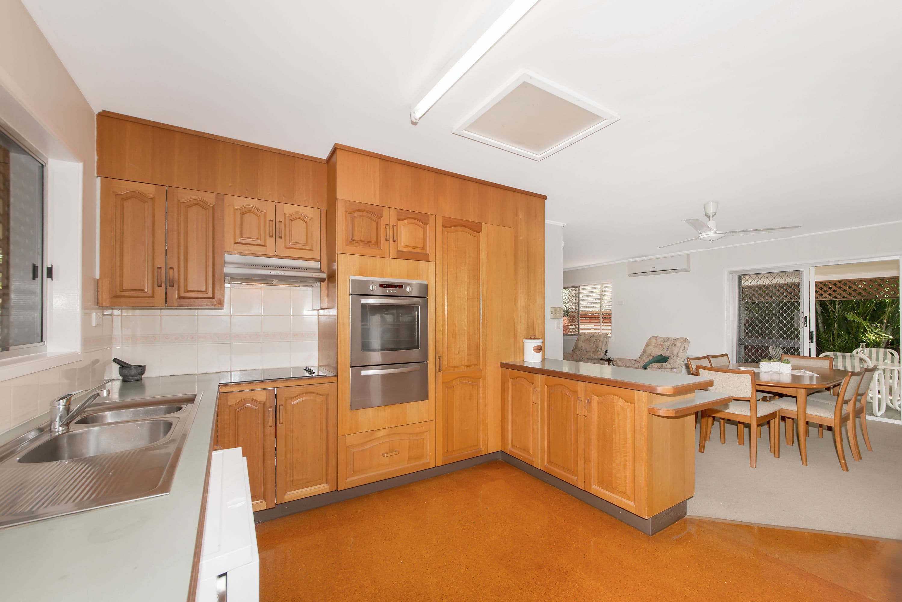 77 Lindeman Avenue, Heatley QLD 4814, Heatley - Thumbnail 2