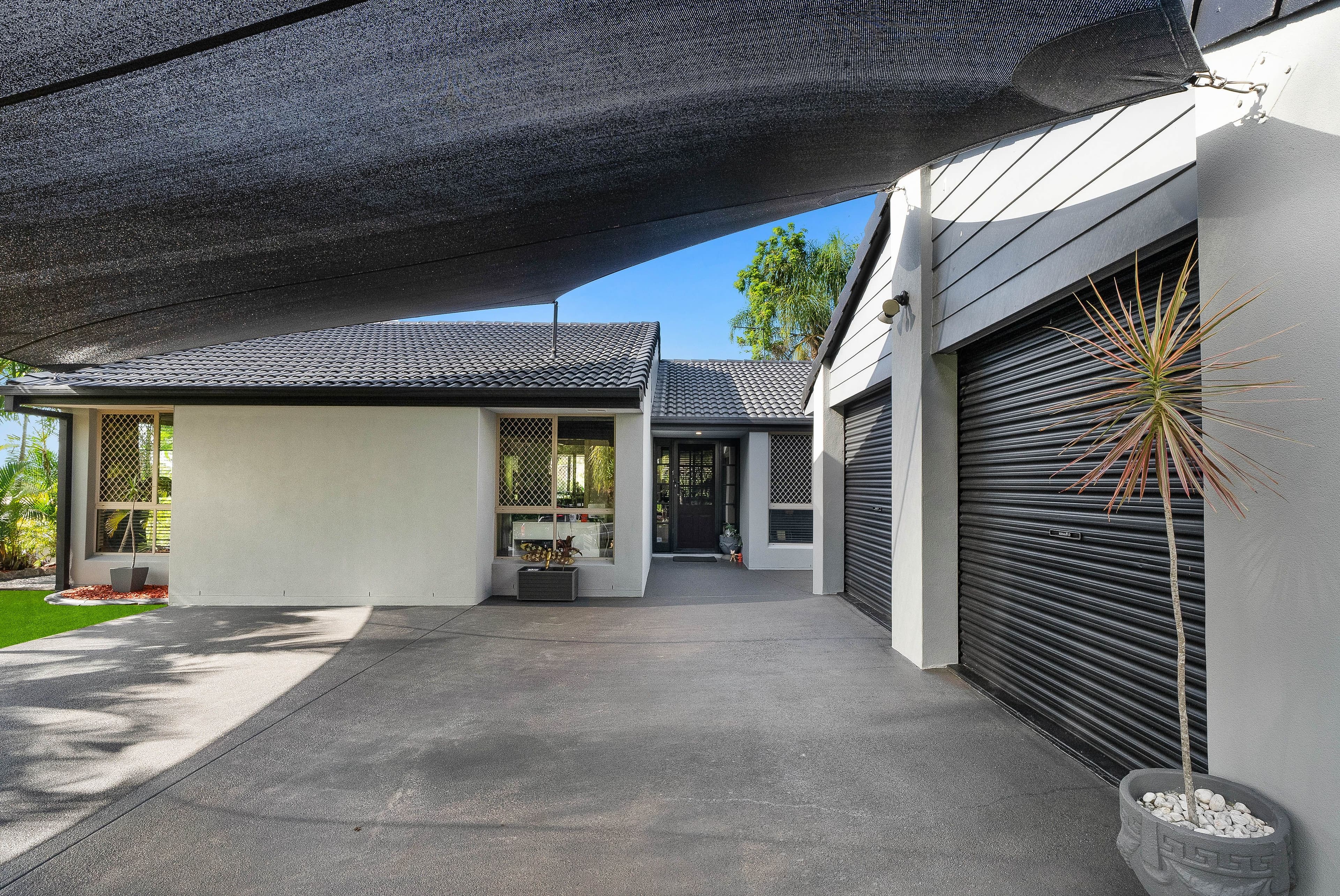 7 Universal Street, Oxenford QLD 4210, Oxenford - Thumbnail 2