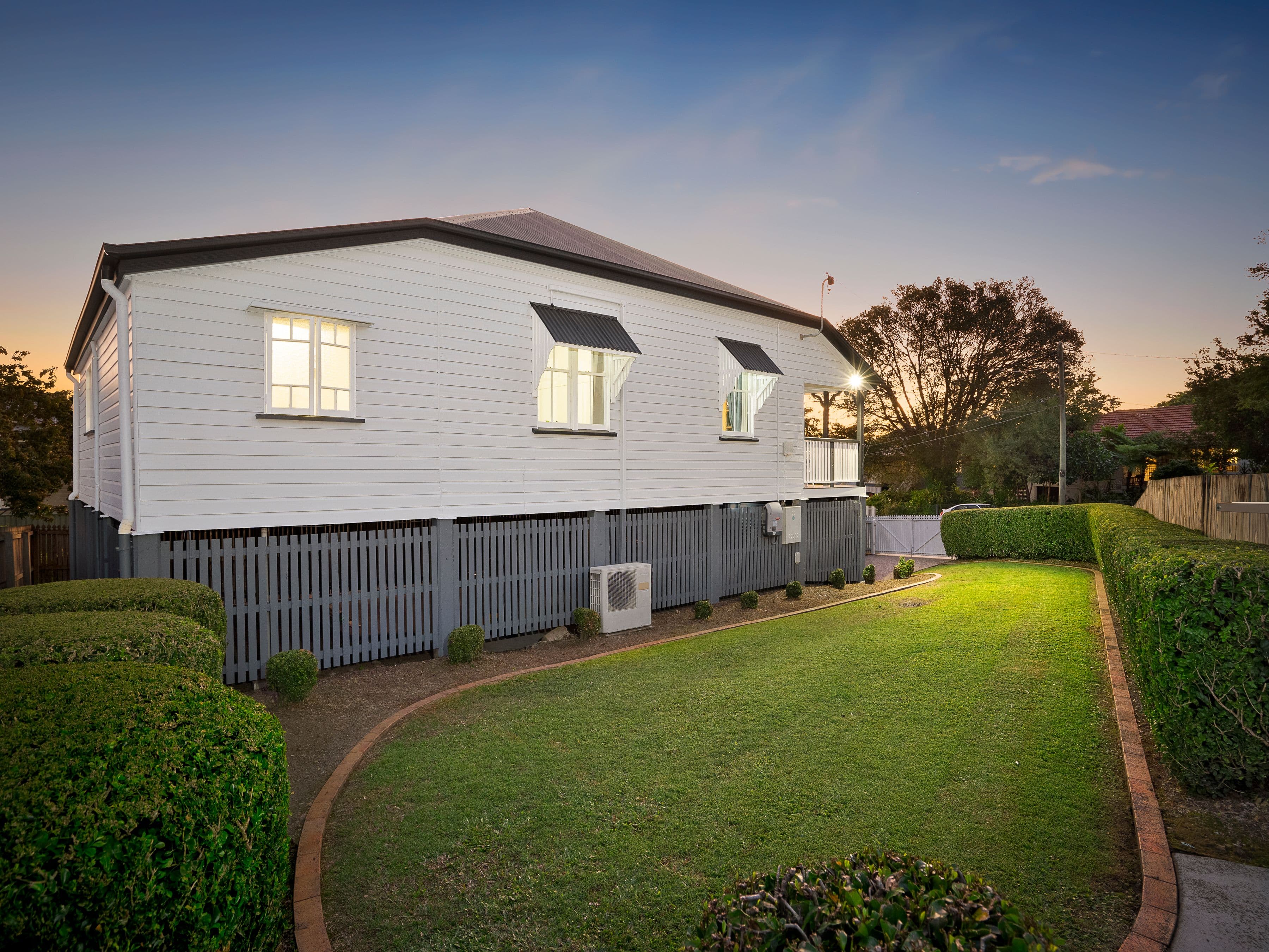 15 Hamel Road, Holland Park West QLD 4121, Holland Park West - Thumbnail 2