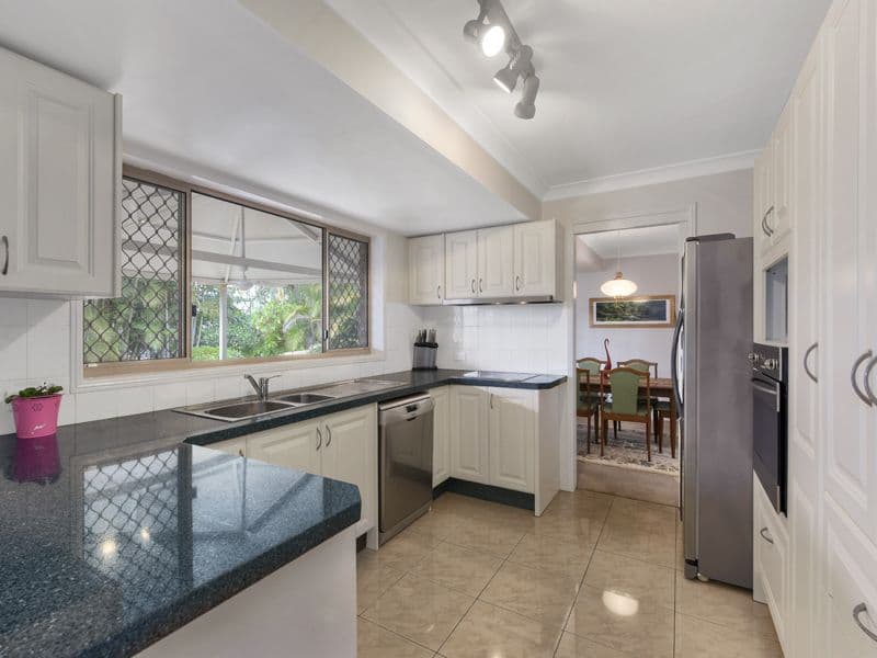 10 Fairhaven Street, Bridgeman Downs QLD 4035, Bridgeman Downs - Thumbnail 8